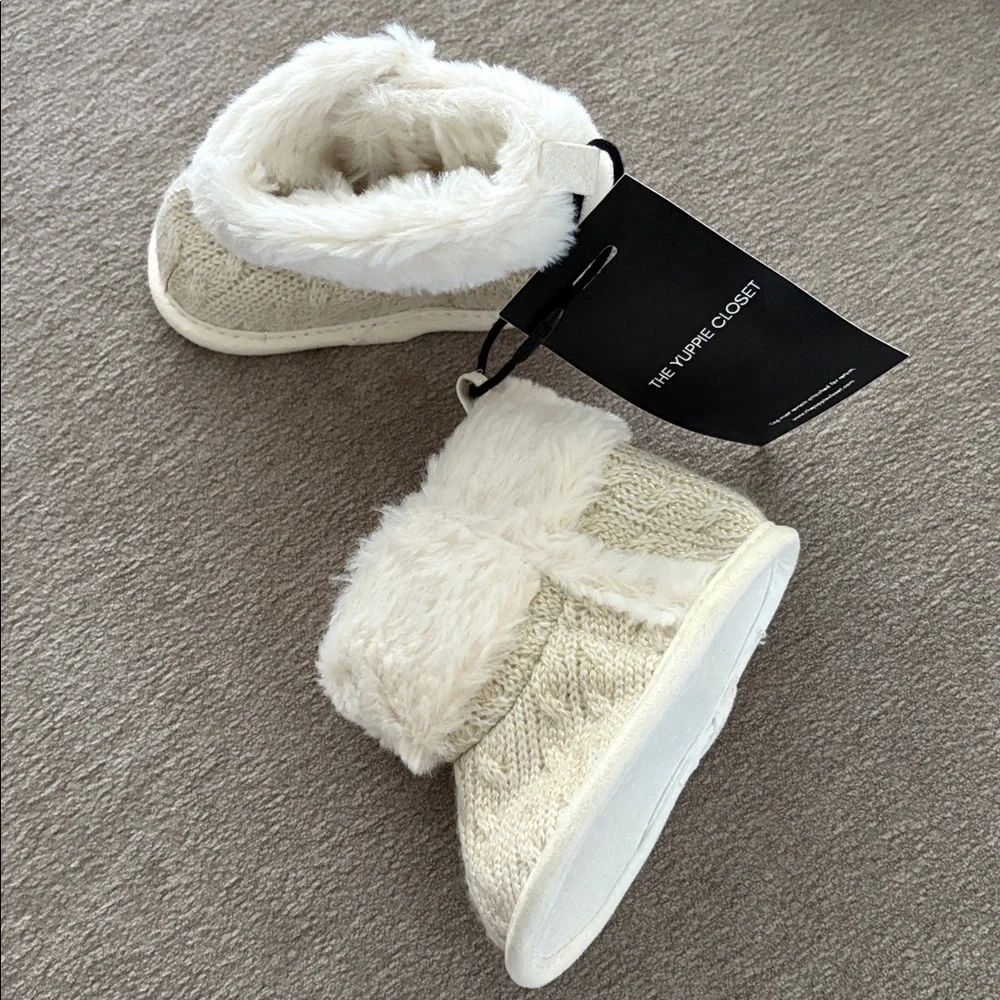 Carter’s Cozy Cable Knit Baby Booties with Faux Fur Trim